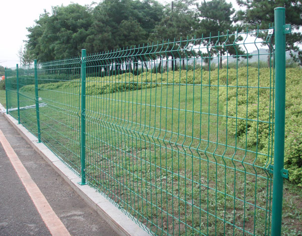 三角折彎護欄網(wǎng) 三角折彎護欄網(wǎng)